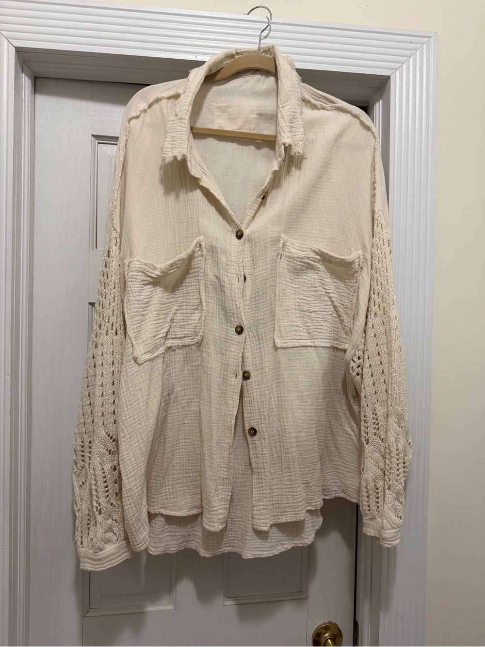 POL Cream Button-Front Knit-Sleeve Shirt Jacket